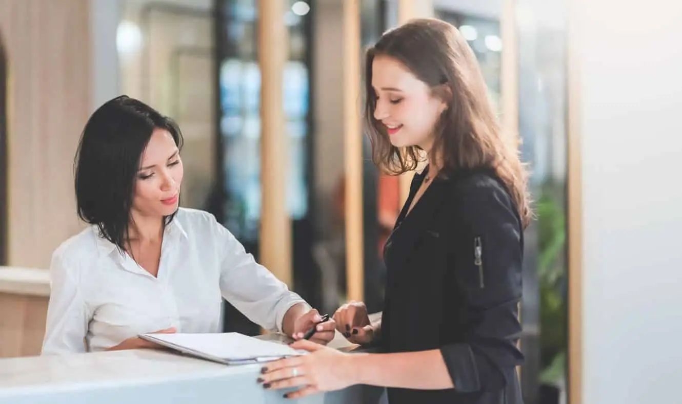 Actividades administrativas en la relación con el cliente