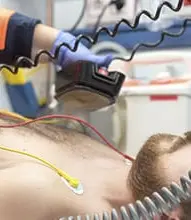 Primeros auxilios y soporte vital básico y desfibrilador