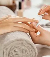 Técnicas estéticas para el cuidado y embellecimiento de las uñas