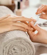 Técnicas estéticas para el cuidado y embellecimiento de las uñas